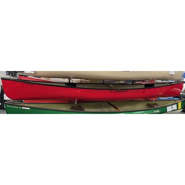 Clipper Ranger 16 GFK Red Das Lagermodel ist mit einem Tragejoch ausgestattet.