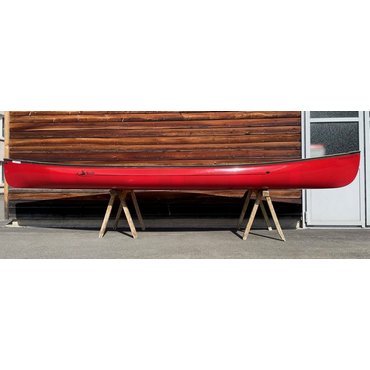 Swift Keewaydin 16 Combi Kevlar Fusion Carbon Abbildung Swift Keewaydin17 Kevlar mit Carbontrim in der Farbe, Champagne/Ruby (Red).<br>
Das Lagermodell ist ohne verstellbaren Sitz.