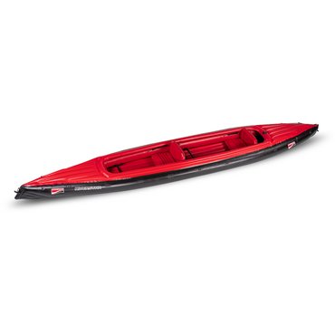 Grabner Riverstar Version 2026 <b>Angenehm tragen </b><br>
<b>Ergonomische Tragegriffe</b><br>
<br>
Die ergonomischen Tragegriffe an Bug und Heck erleichtern das Tragen des RIVERSTAR. <br>
• <b>Breite Griffe</b> liegen gut in der Hand <br>
• <b>360° drehbar</b> für eine natürliche Handposition&nbsp;&nbsp;<br>
• <b>Ganz vorne und hinten positioniert</b>, damit das Kajak beim Tragen nicht gegen den Körper stösst<br>
<br>
<b>Heckgriff mit Gummibefestigung:</b><br>
• Gibt beim Anheben nach und schützt vor Kontakt mit dem hochgeklappten Steuerblatt
